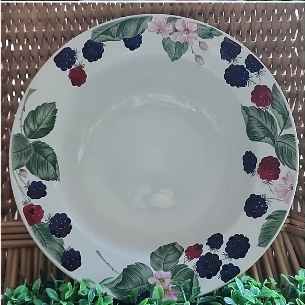 Tienshan florals berries